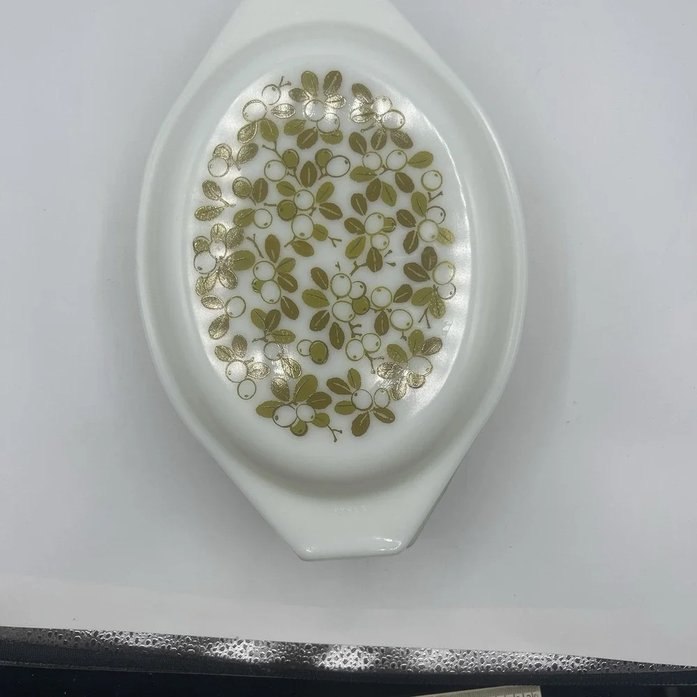 Vintage Pyrex Verde Olive Green 1 1/2 Qt. Oval Casserole Dish With Lid 043